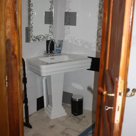 D'hotes Puy La Brune Bed & Breakfast 2*
